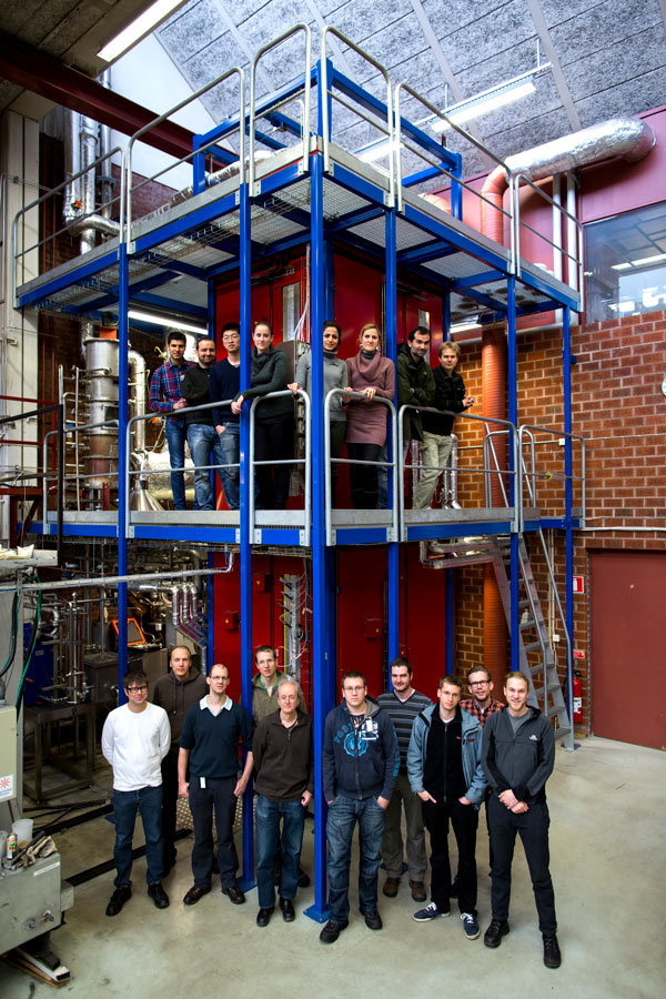 The team in front of a CLC test rig